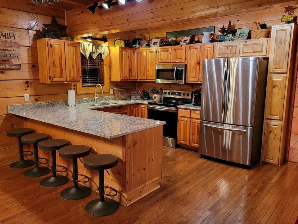 OCTOBER 2021, NEW KITCHEN LAYOUT WITH NEW GRANITE COUNTERTOPS!!!!  