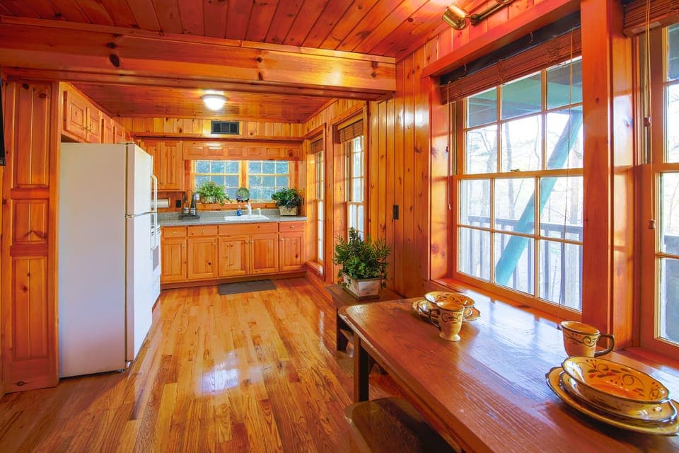 Open flowing design connecting the dining area and the full size kitchen.