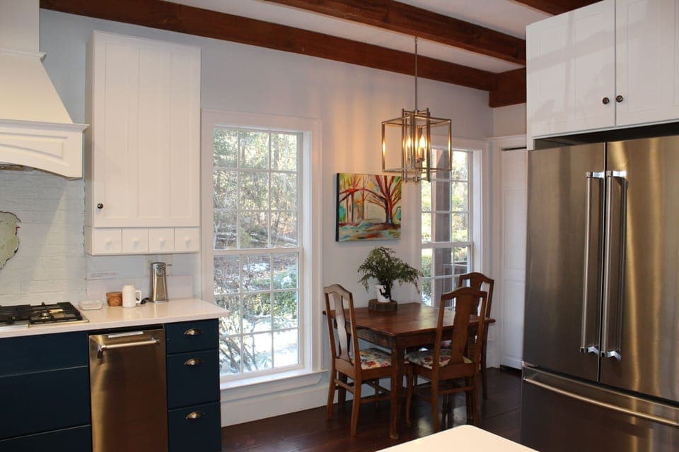 Breakfast sitting area - we also recently bought a new washer and dryer 