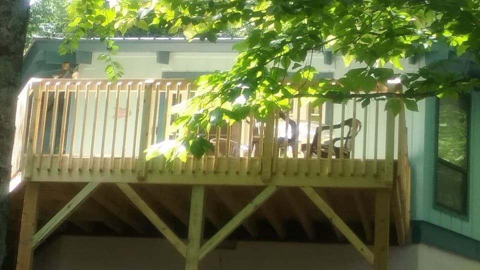 Legal Beech Bum Mountain Retreat with a new deck!!