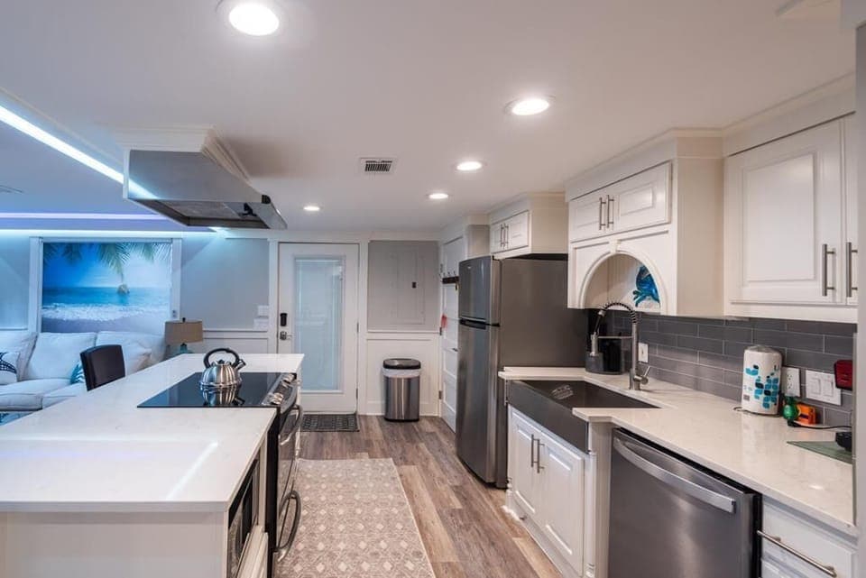 3 Elderberry- 1st Floor Kitchen