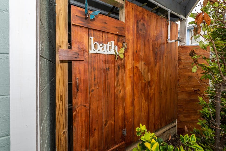 Outside Shower, Hot & Cold