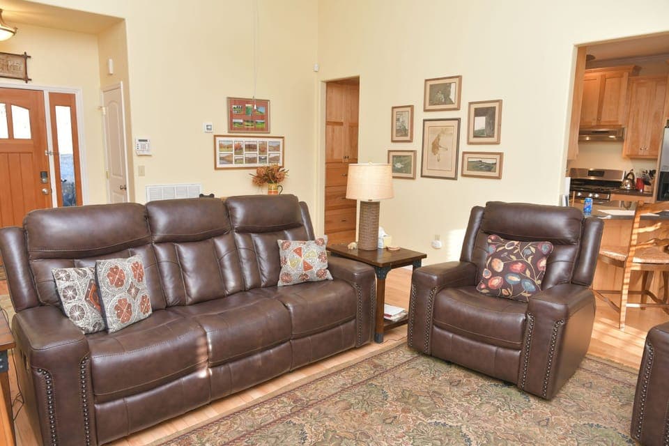 Trillium Cottage -  Den Sofa and Recliners
