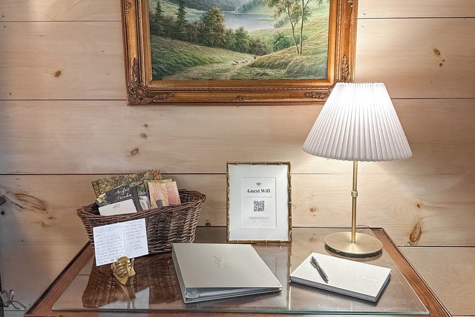 The guest table has all the info you need for a memorable visit to Highlands!