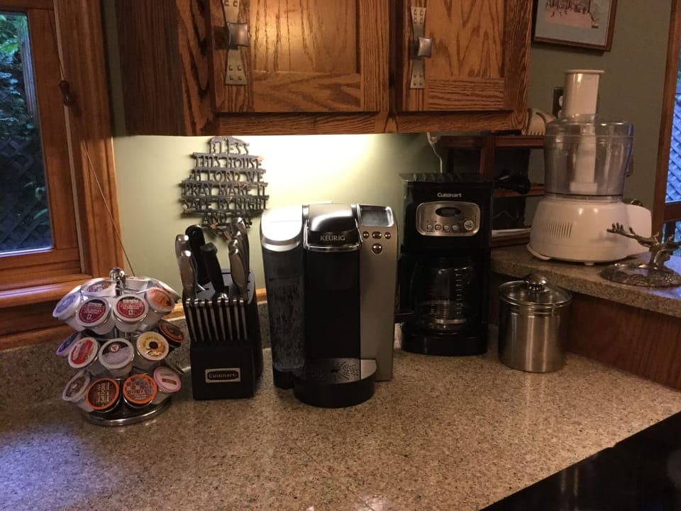 Coffee Bar- Mr. Coffee and Keurig