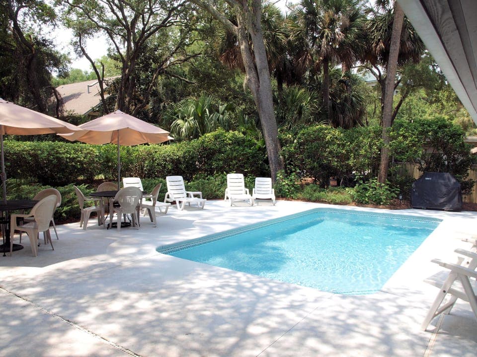 Private swimming pool and deck