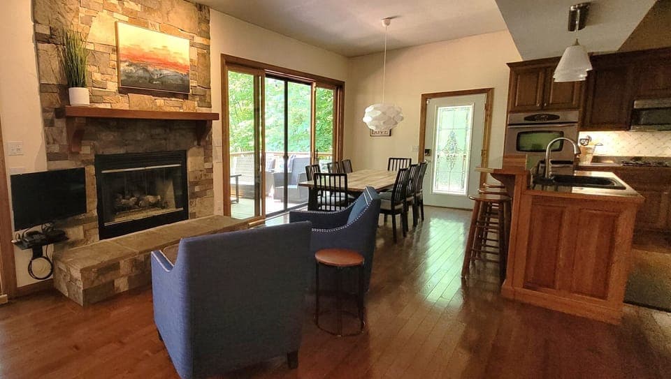 Living Room (1)