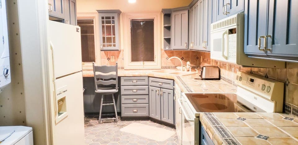 Kitchen. Guest wing. 