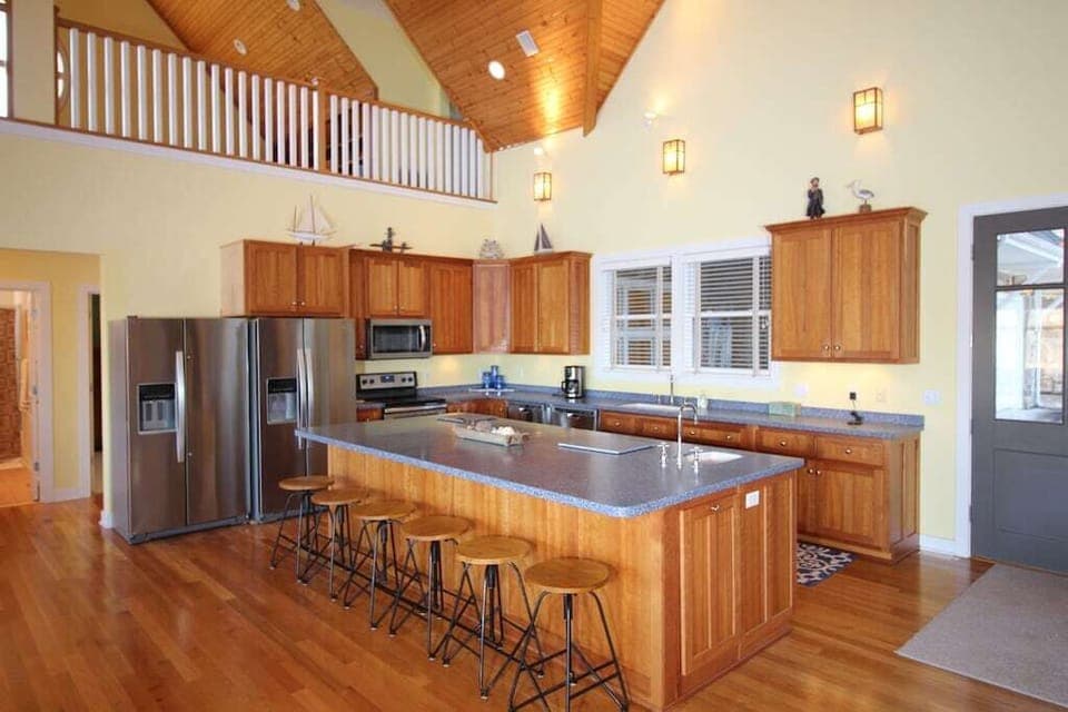 Well equipped kitchen