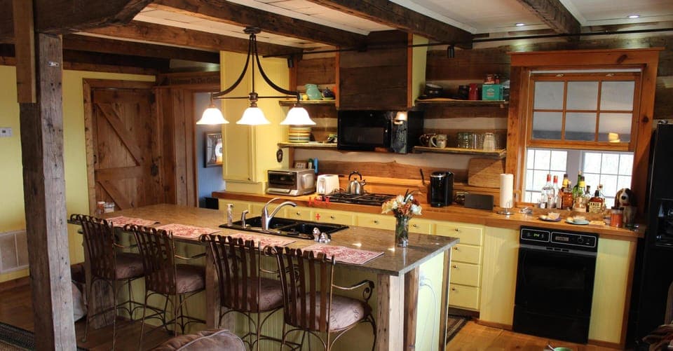 Kitchen main 
floor