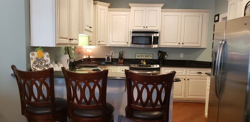 Bar in kitchen
