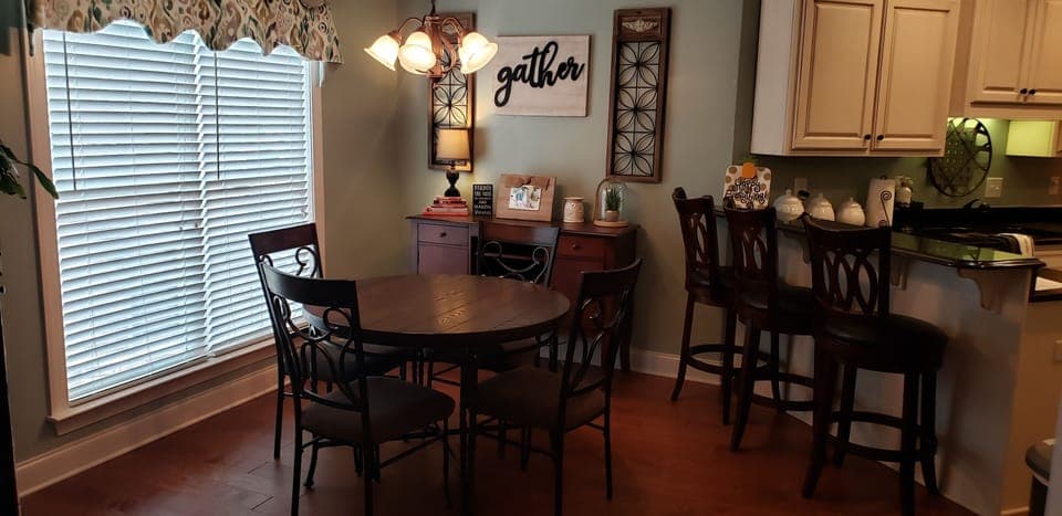 Breakfast area