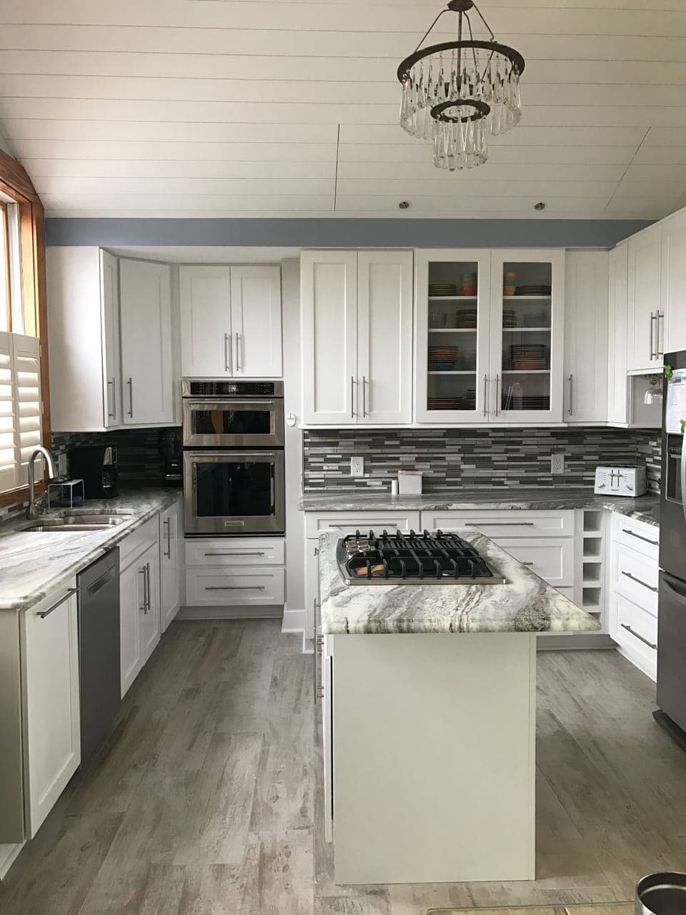 Very well appointed fully updated kitchen all the amenities meals up to 10-12