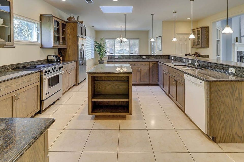 Bella Luce - Vacation Rentals by Five Star Properties
