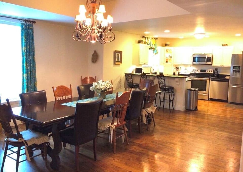 Open concept, dining room, kitchen area for large gatherings