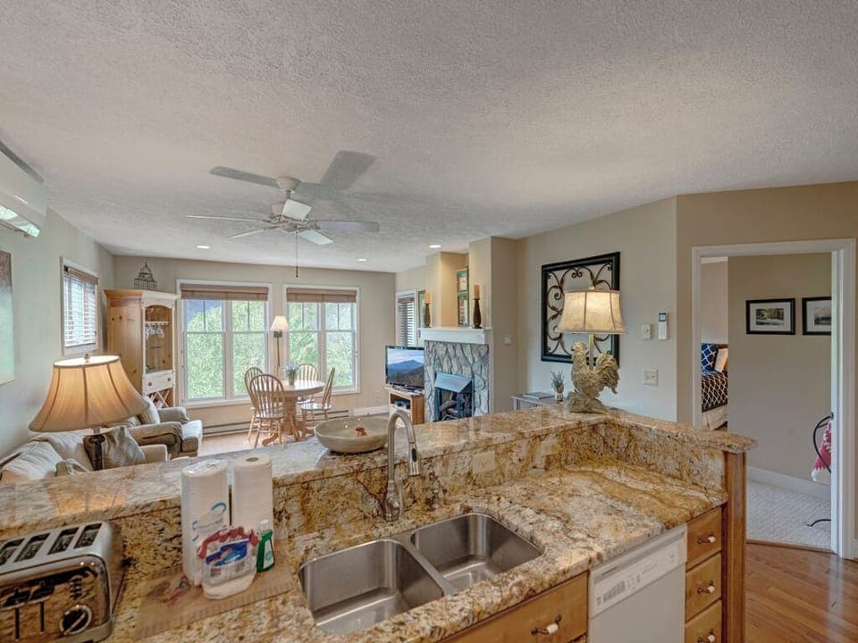Open Floor Plan--- Kitchen and Living Rooms