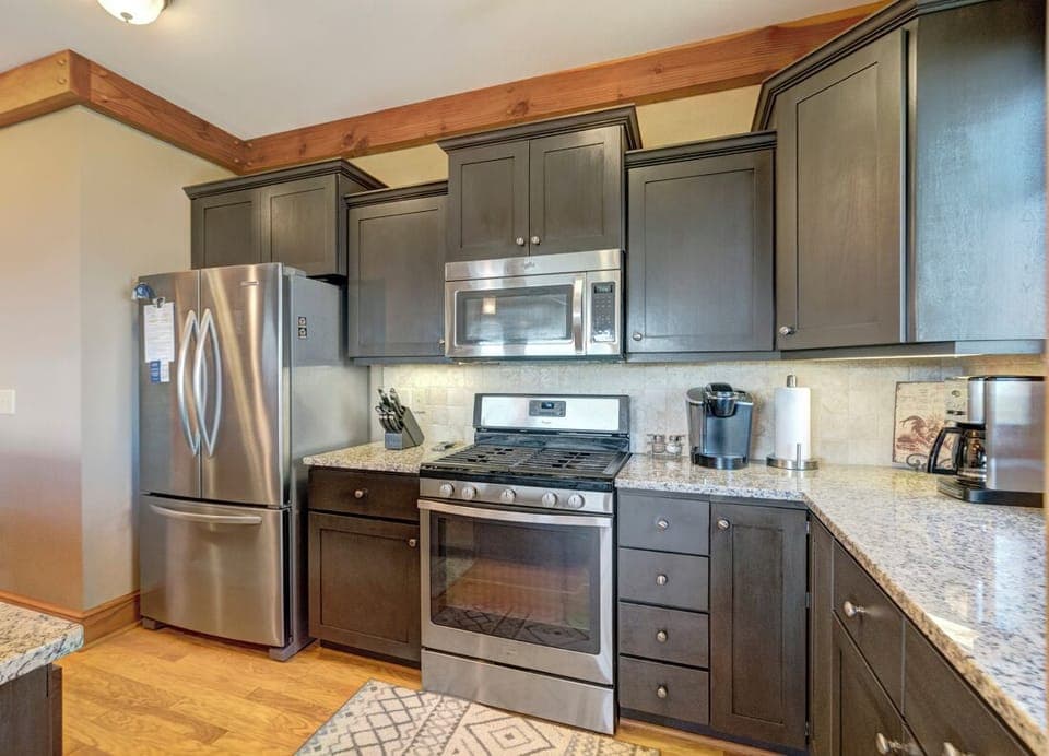 Kitchen--- Granite Counter-tops, Stainless Steel