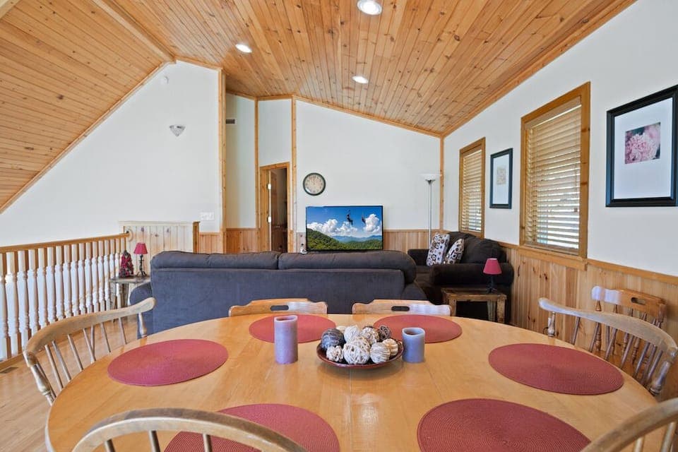Loft Area--- Sitting and Dining Area