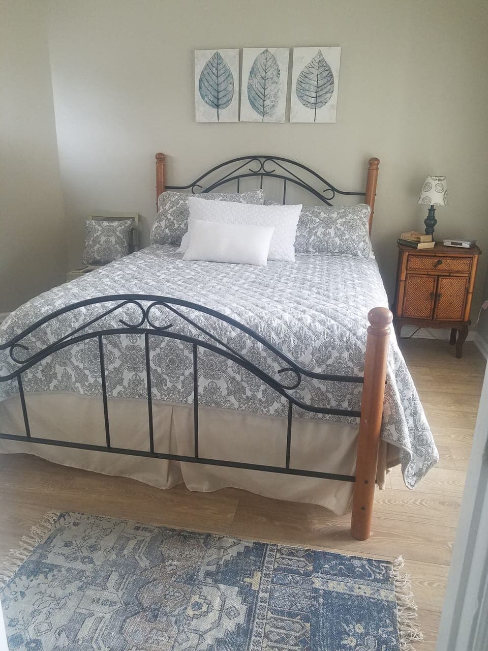 2nd bedroom