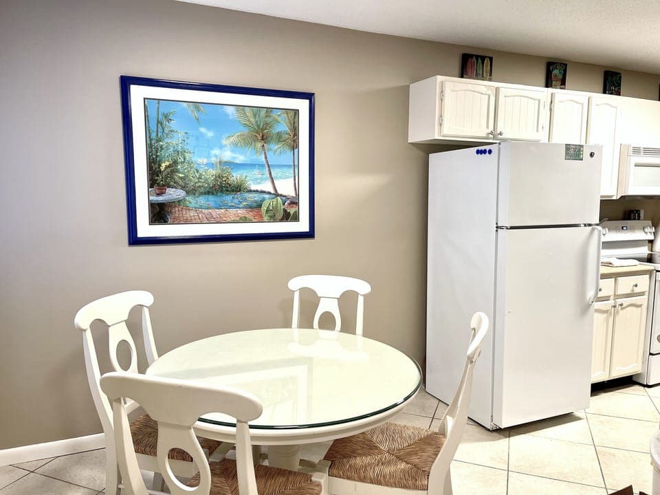 Kitchen with Dinette table (seats 4 additional guests)
