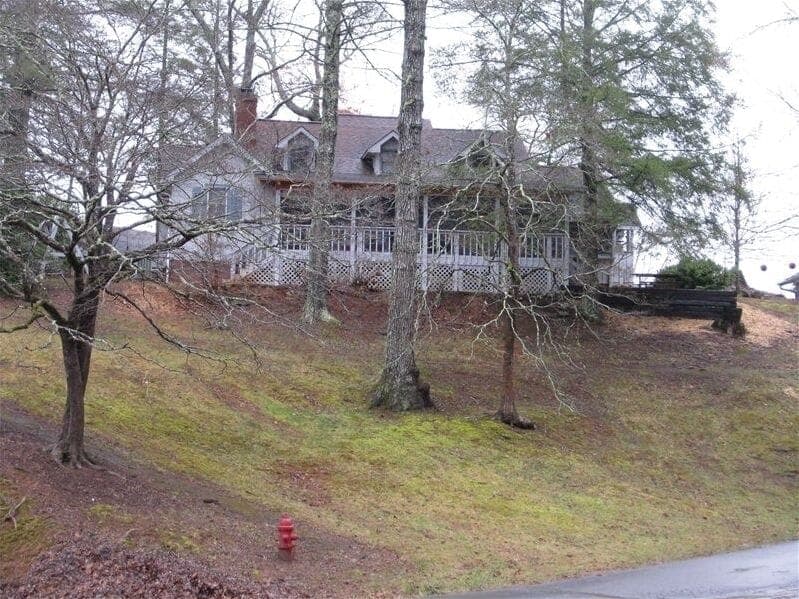 Hilltop Cabin