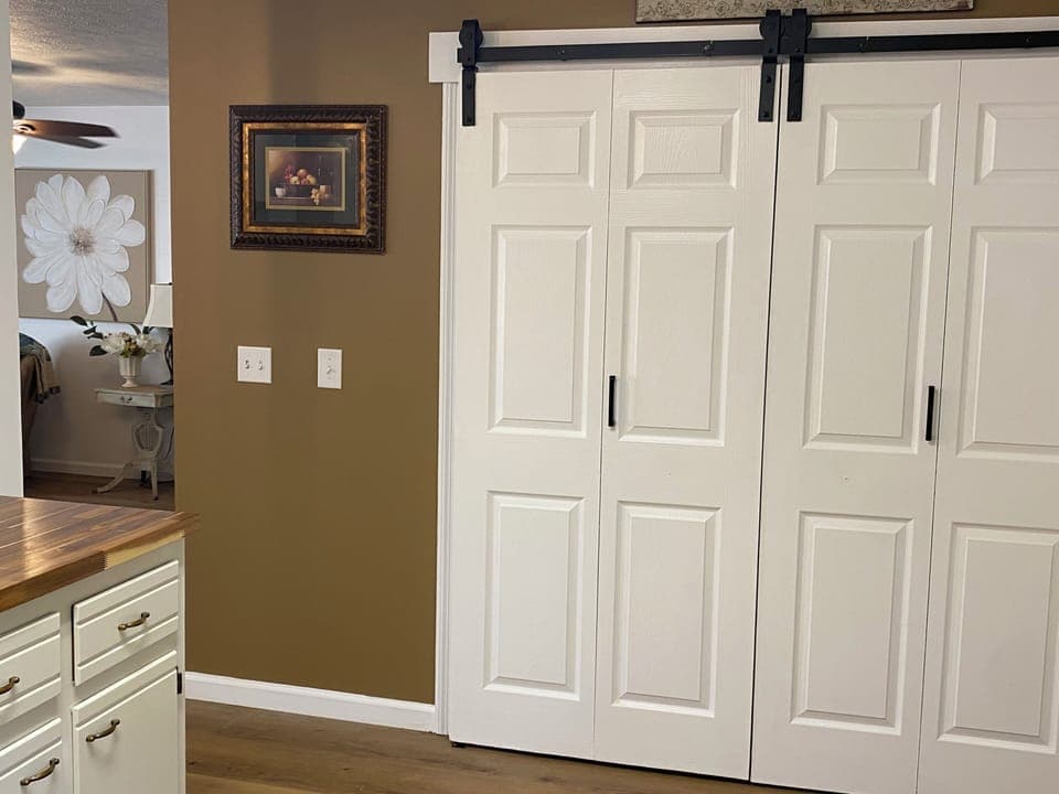 Full size Washer/dryer and pantry