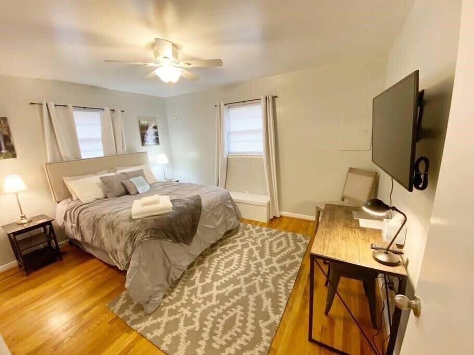 St Elmo Getaway-Dog and Cat Friendly (1)