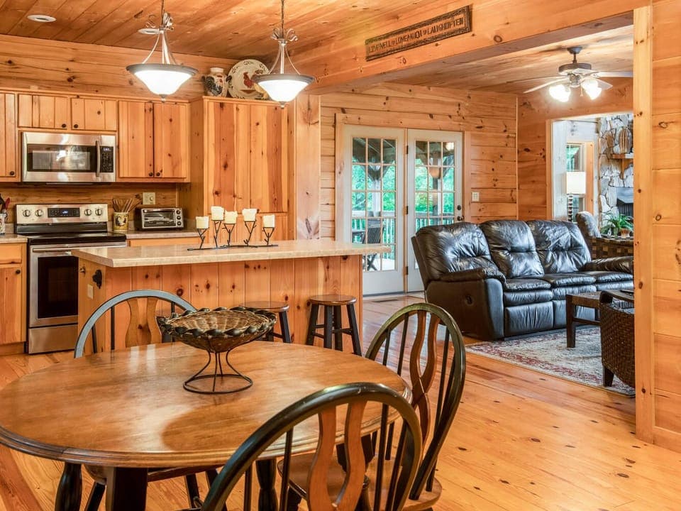 Table for 4 in kitchen and bar seating