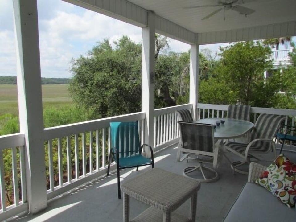 Downstairs porch