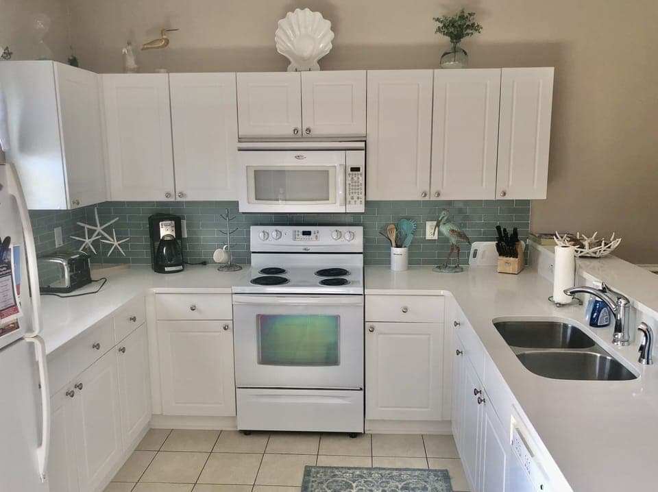 Full Kitchen 