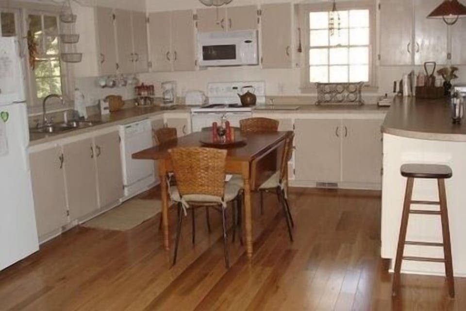 Kitchen with table