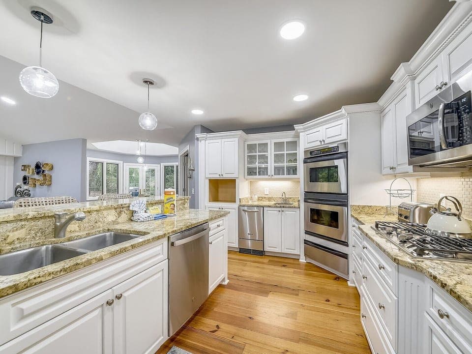 Fully Equipped Kitchen at 14 South Beach Lane