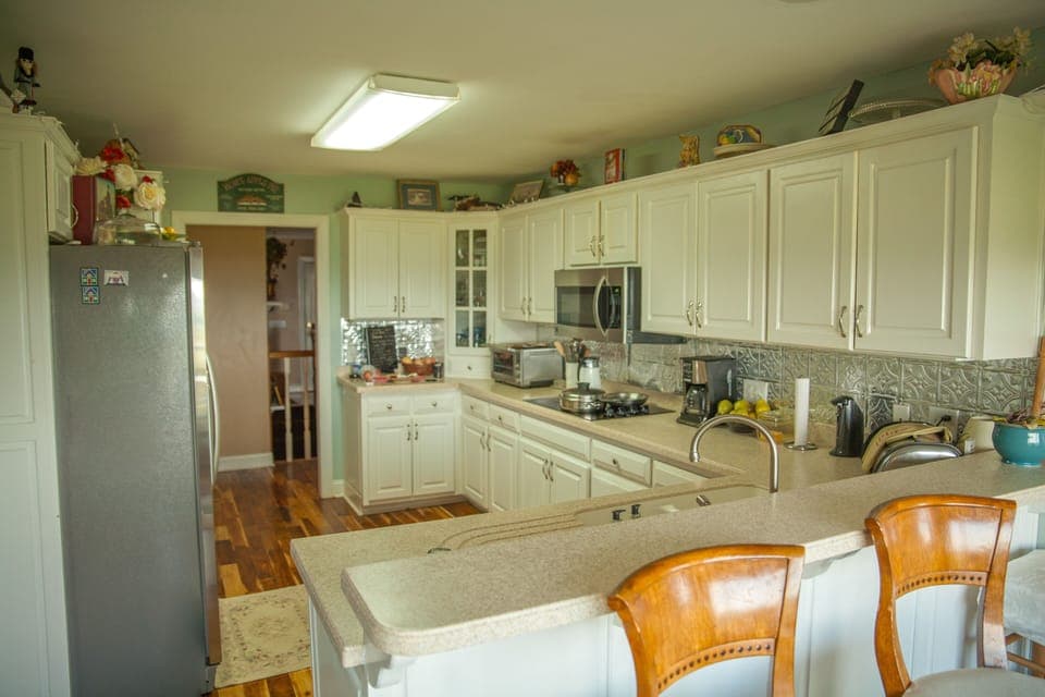 Fully stocked kitchen.