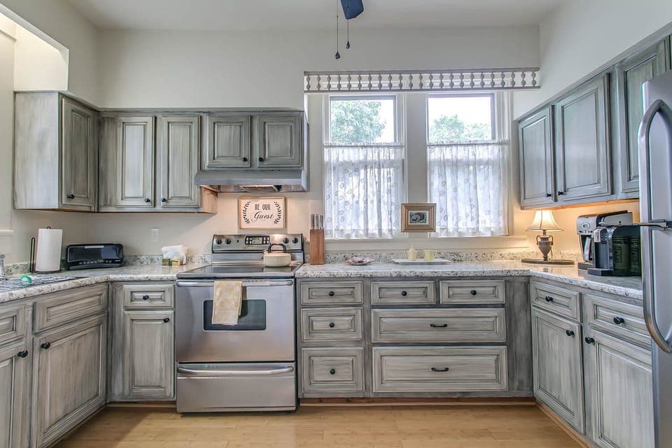 Well equipped kitchen