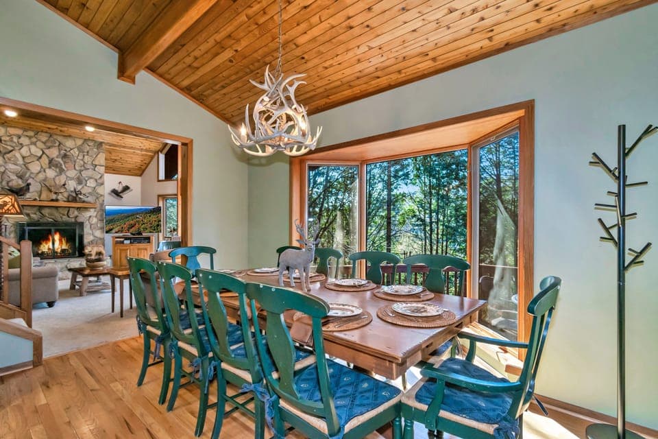 Large dining area with seating for 10 people.