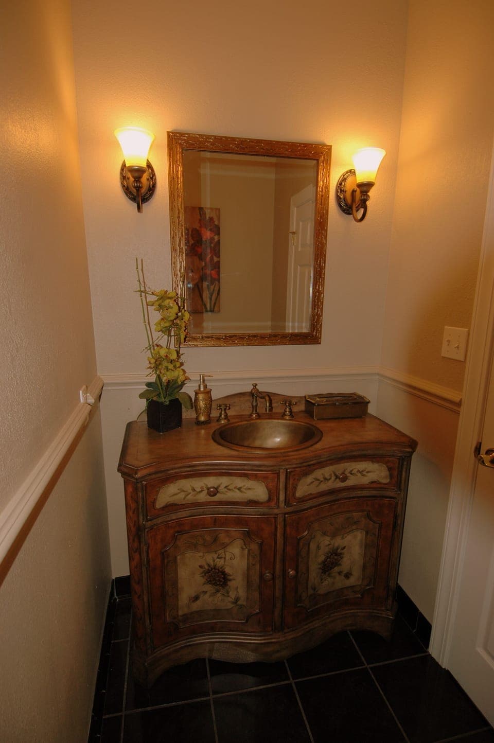 Bathroom 1/2 