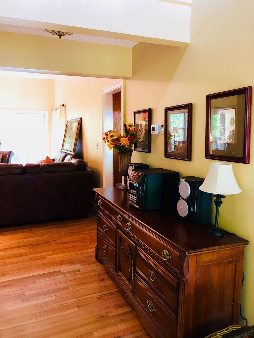 Stereo in Foyer with CD Changer