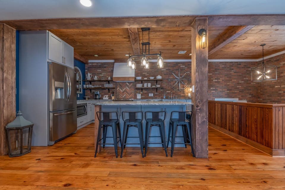 Bar Seating for 4