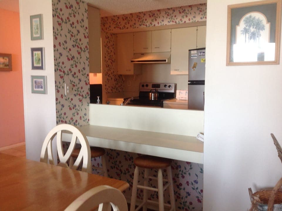 dining room/kitchen