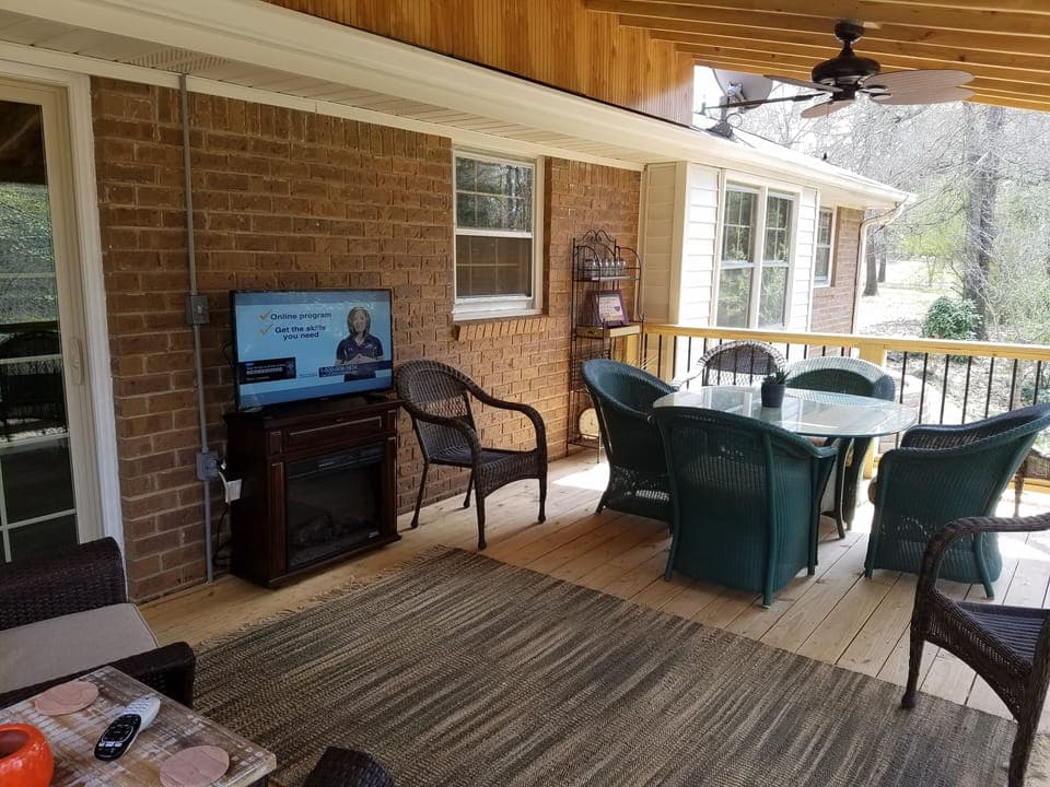 Upper Deck