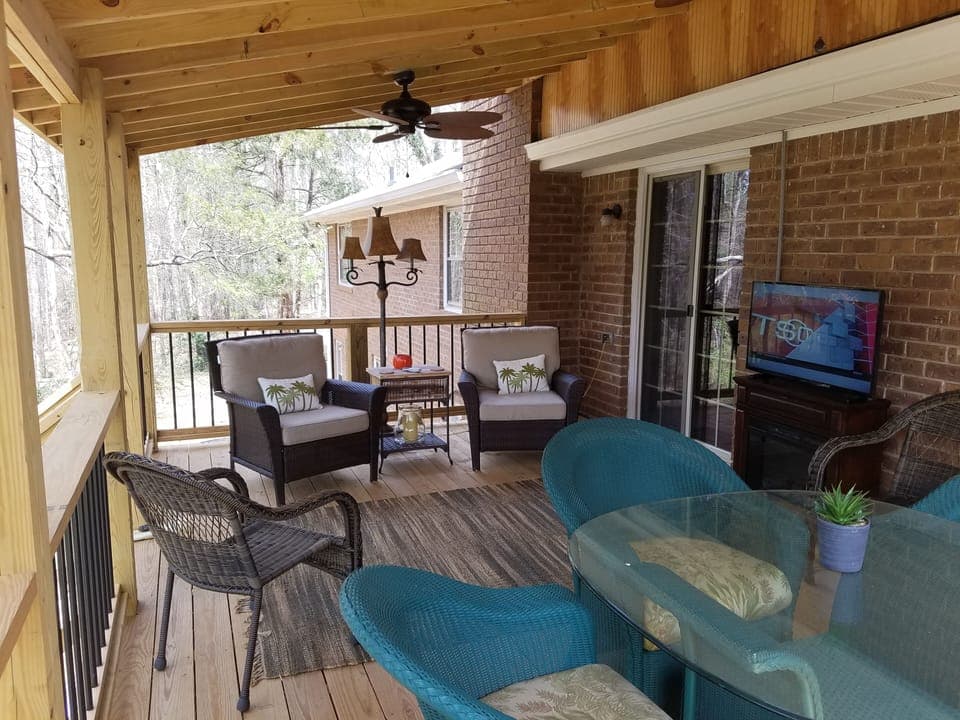 Upper Deck
