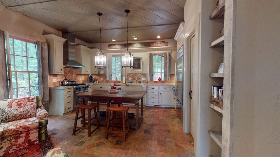 Kitchen, Main Level