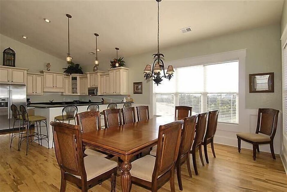 Plenty of room for family meals