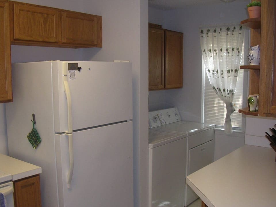 Kitchen/laundry