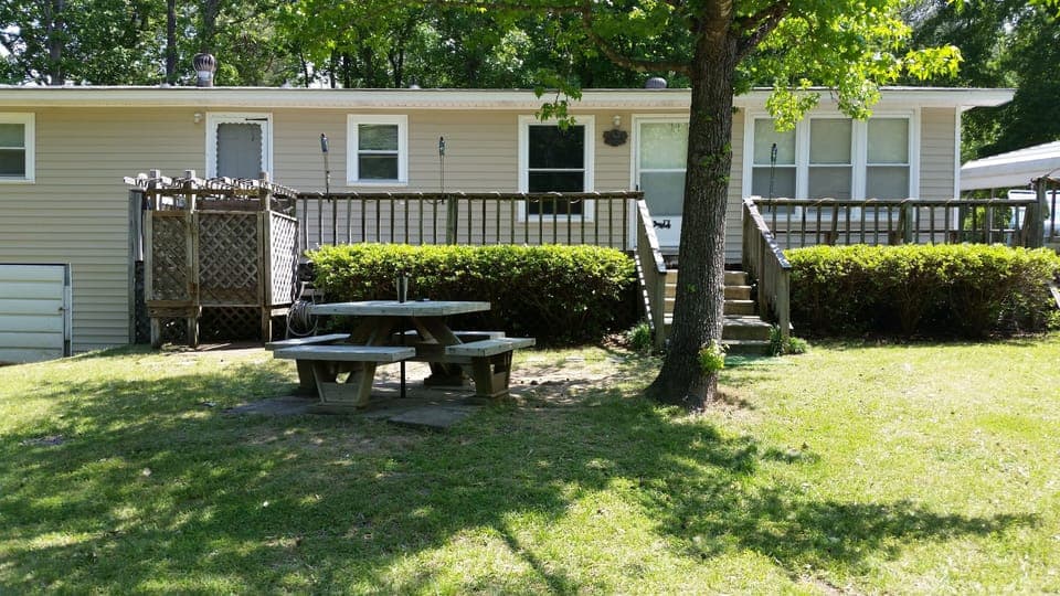 lake side yard