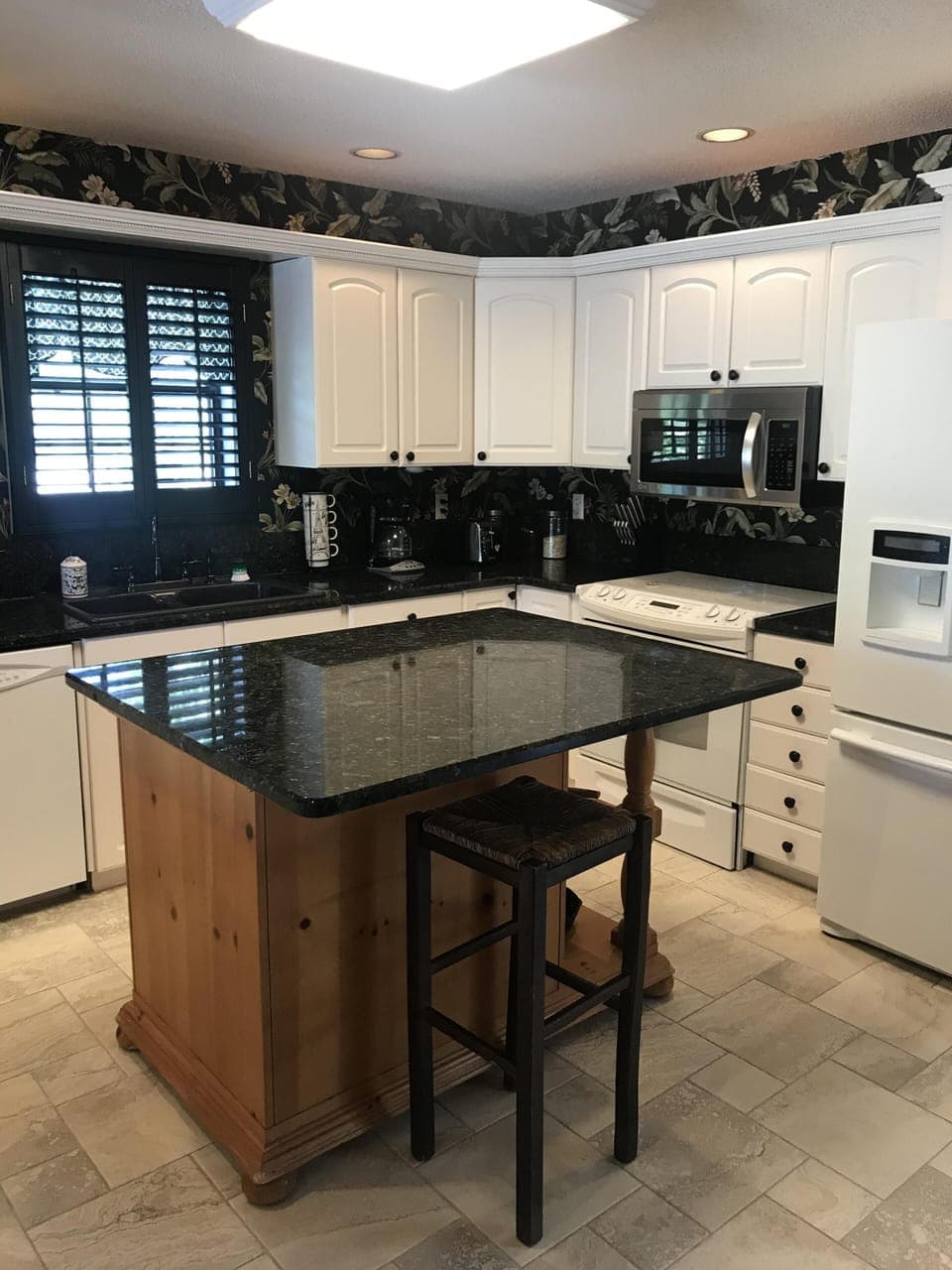 Equipped kitchen 