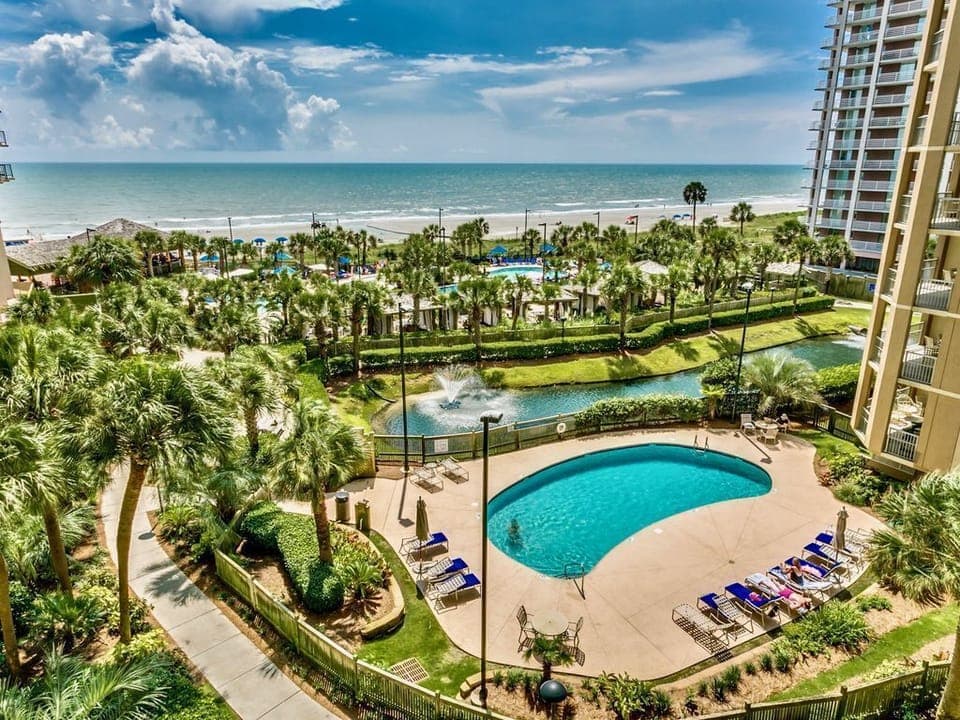 Private Royal Palms Pool