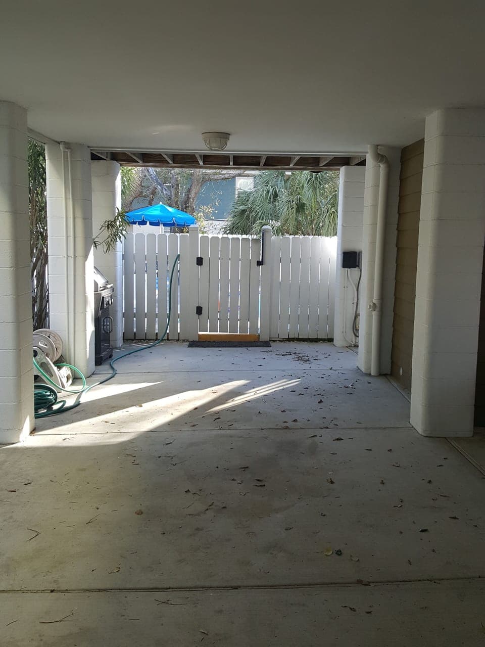 pool gate