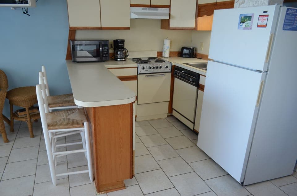 Fully Equipped Kitchen Downstairs