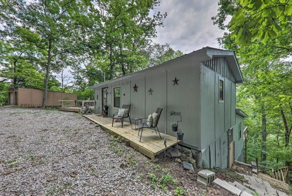 Home Exterior | Driveway Parking (5 Vehicles)